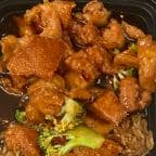 Best 陈几芥：Spicy Orange Flavor Chicken w. Broccoli in Aliquippa, PA