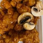 Best Spicy General Tso’s Chicken w. Mushrooms in Aliquippa, PA